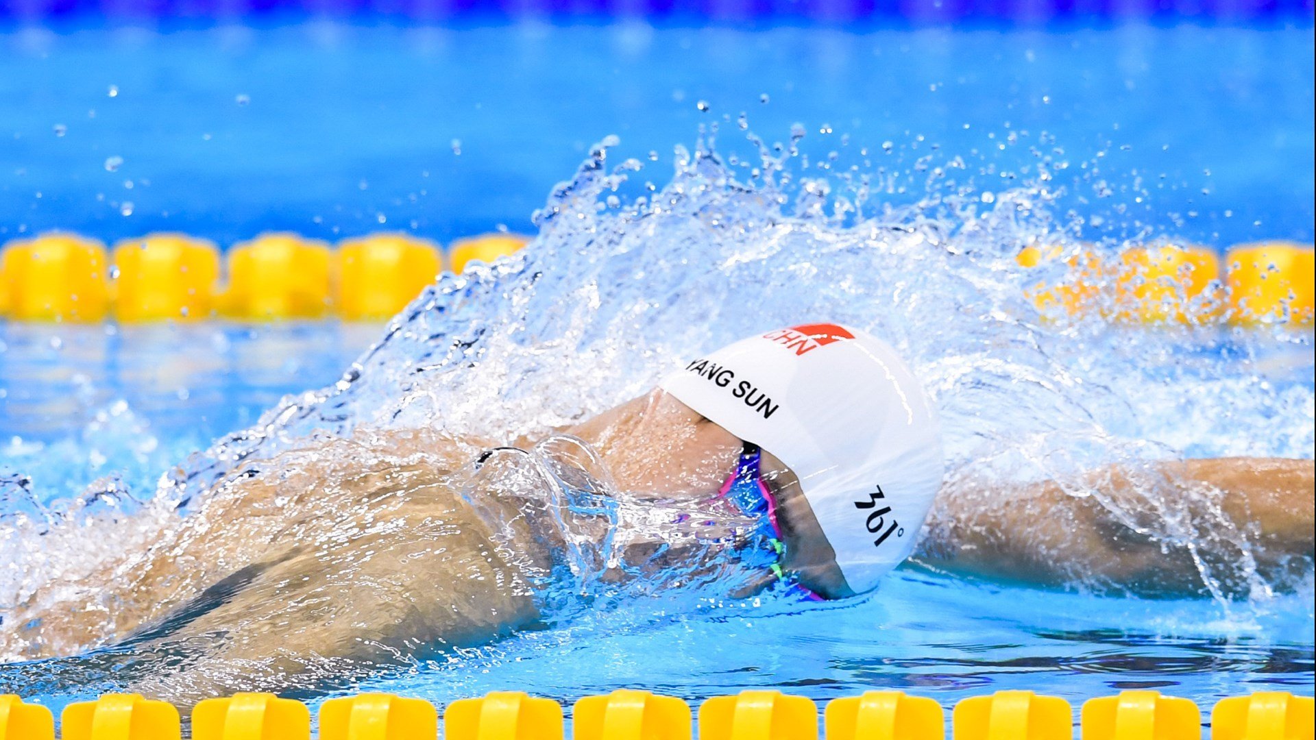 跨界征服，从塞内加尔足球铁血到穆勒的街道狂飙—论绝对统治力的共同基因